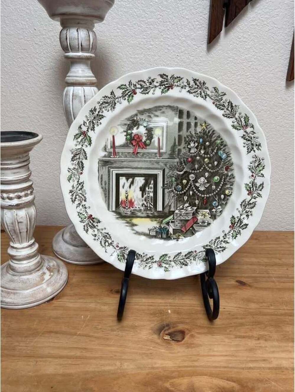 Johnson Bros Merry Christmas 12.5” Round Platter Chop Plate